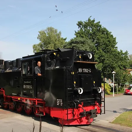 公寓 Ferienhus Bei Familie Vergien 巴贝